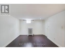 35 Montcalm Avenue Nw, Toronto, ON M6E4N5 Photo 13