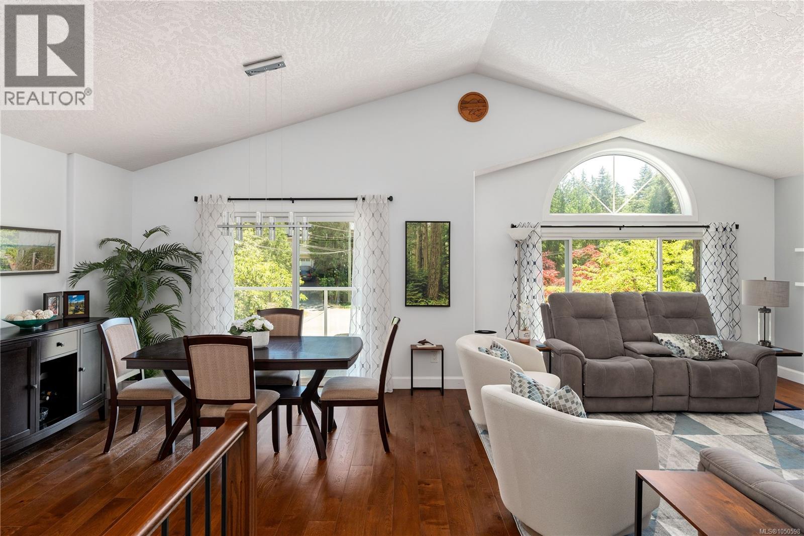222 Ashley Pl - 2