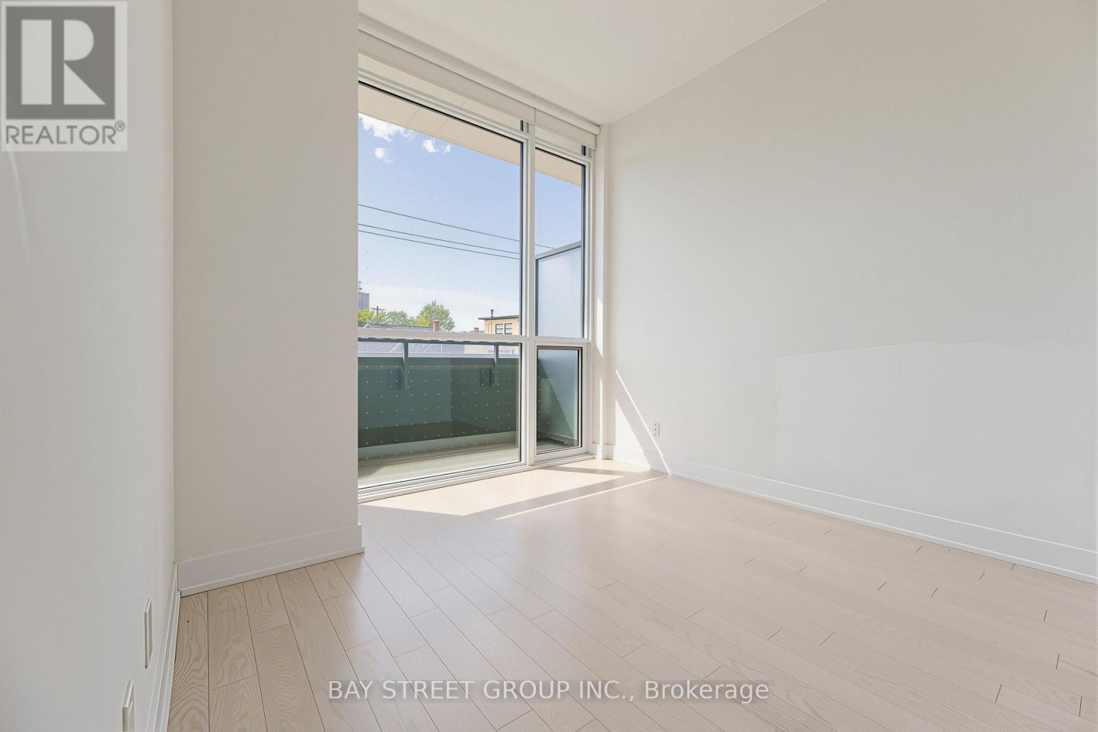 #203 181 BEDFORD ROAD - 11