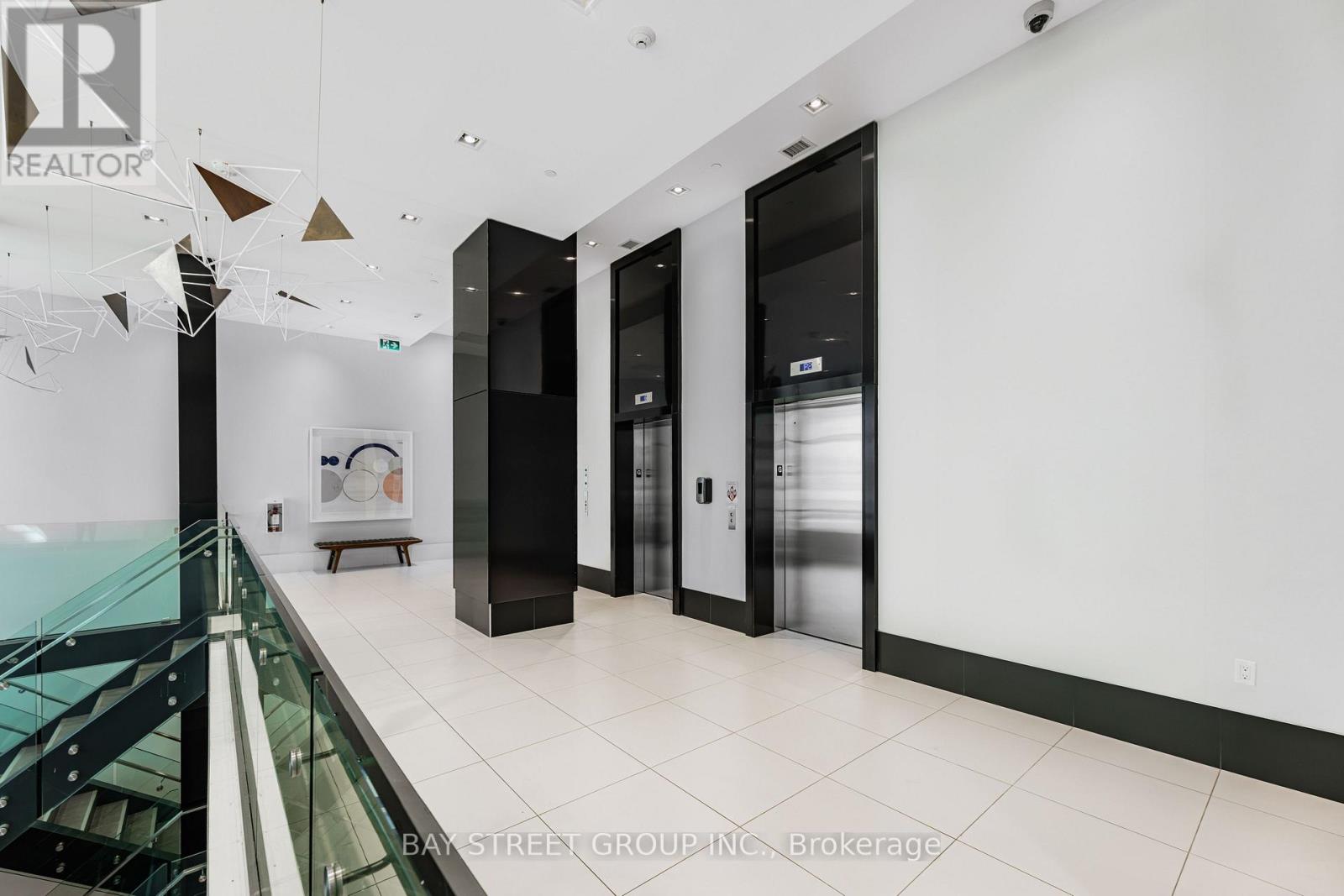 #203 181 BEDFORD ROAD - 25