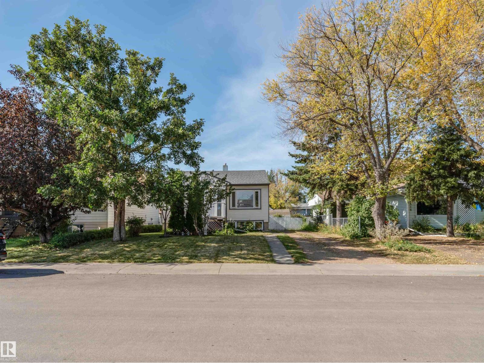 9912 154 ST NW NW, Edmonton 4