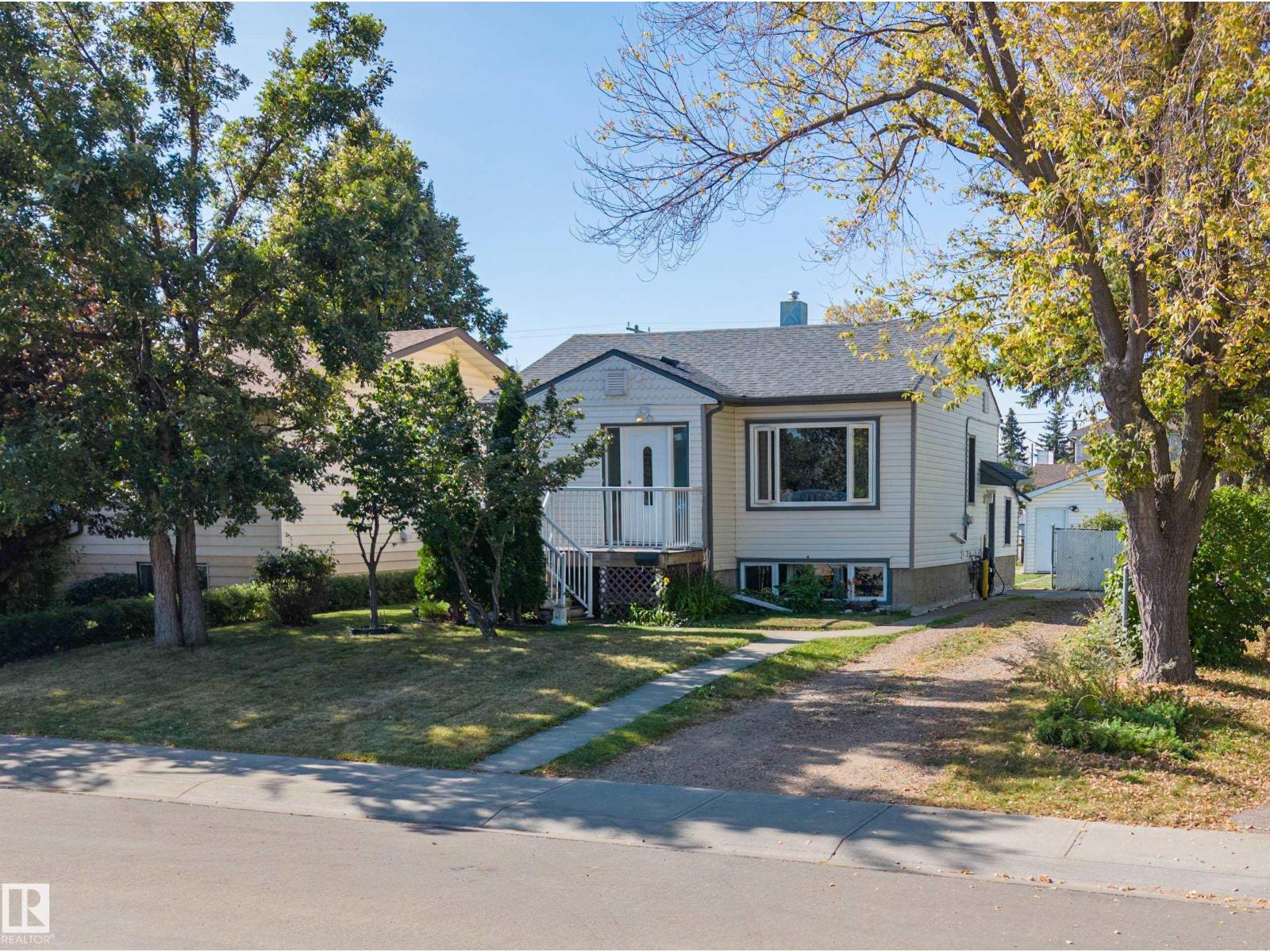 9912 154 ST NW NW, Edmonton