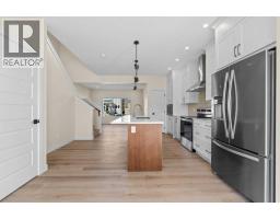 3pc Bathroom - 734 Bayview Hill Sw, Airdrie, AB T4B5M4 Photo 13