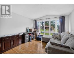 Top Floor - 1016 Connery Avenue, Ottawa, ON K1G2P1 Photo 11