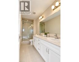 Foyer - 140 Forestwalk Street, Kitchener, ON N2R0S9 Photo 11