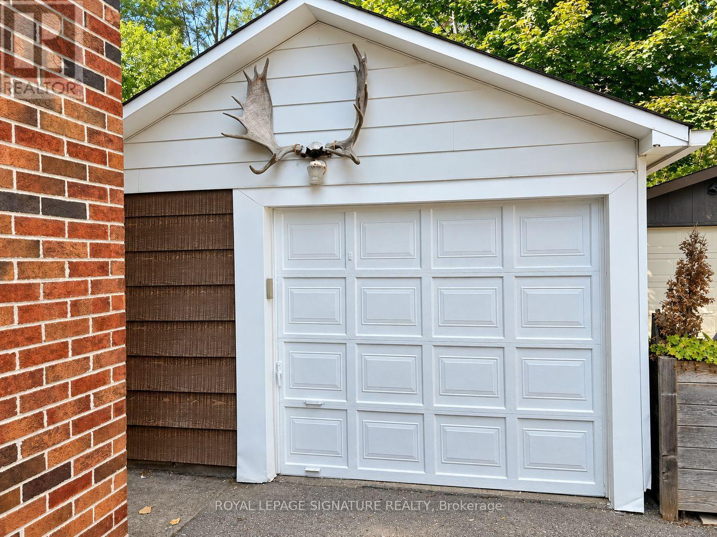 UPPER - 132 BRIDGEPORT ROAD E — photo 2