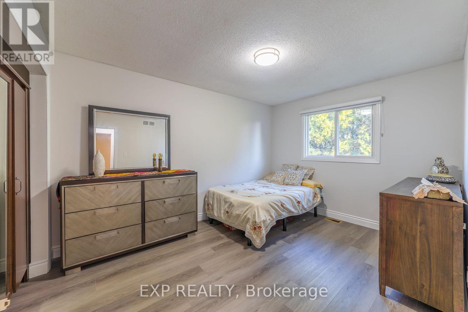 137 NICKOLAS CRESCENT, Cambridge — photo 10
