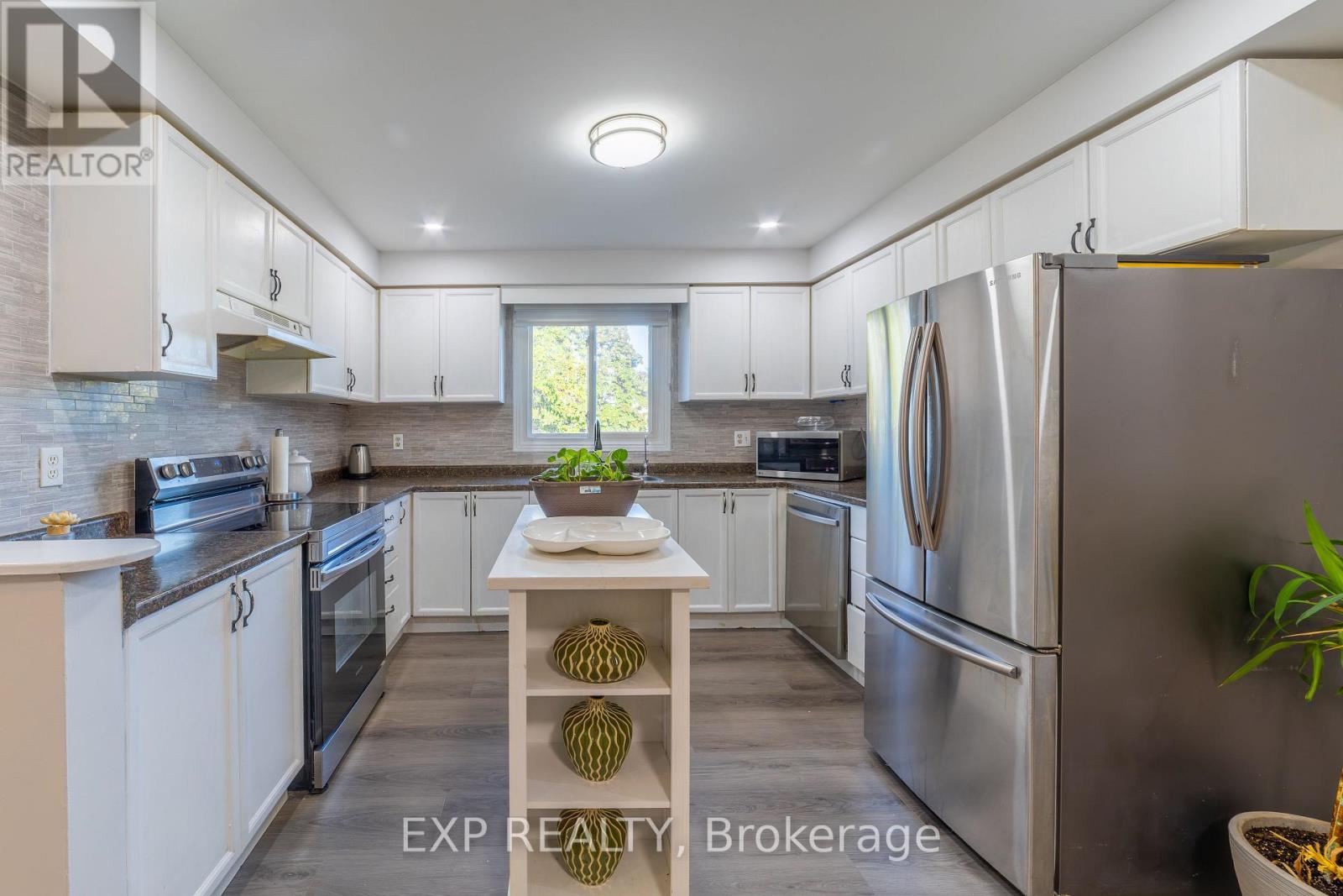 137 NICKOLAS CRESCENT, Cambridge — photo 4