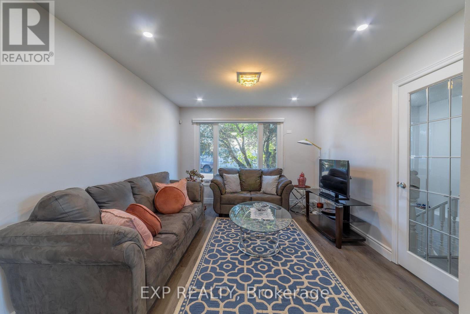 137 NICKOLAS CRESCENT, Cambridge — photo 6