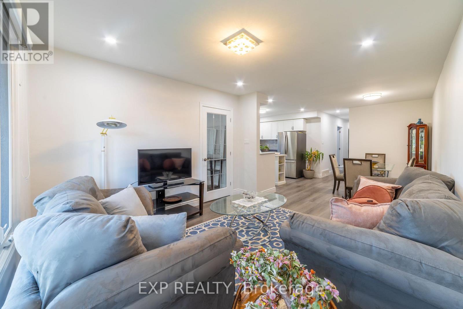 137 NICKOLAS CRESCENT, Cambridge — photo 9
