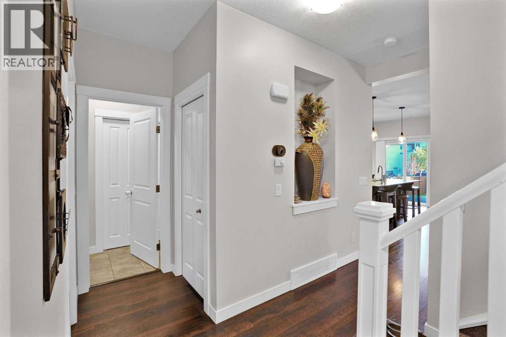 132 Nolanhurst Crescent NW - photo 5
