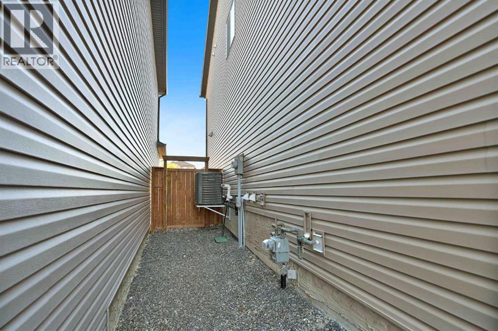 132 Nolanhurst Crescent NW - photo 43
