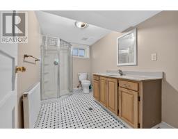 74 Wiley Street, St  Catharines, ON L2R4G6 Photo 36