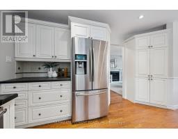 2203 Robin Drive, Mississauga, ON L5K2L5 Photo 16