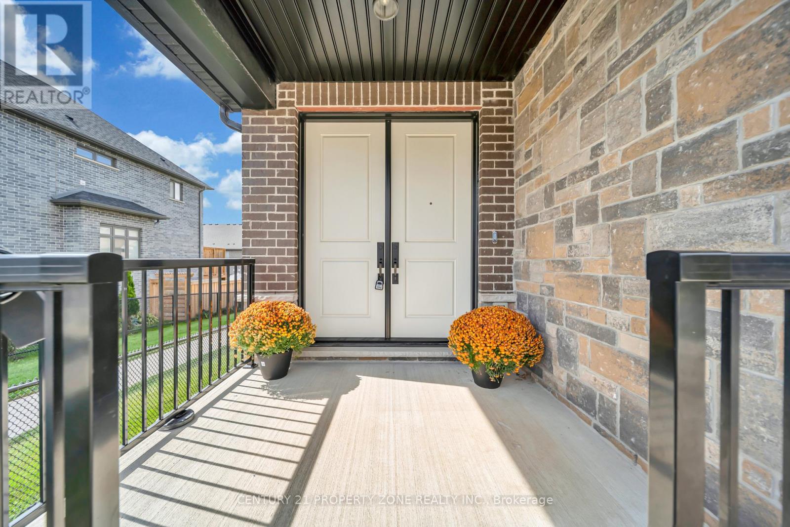 187 FOREST CREEK DRIVE — photo 3
