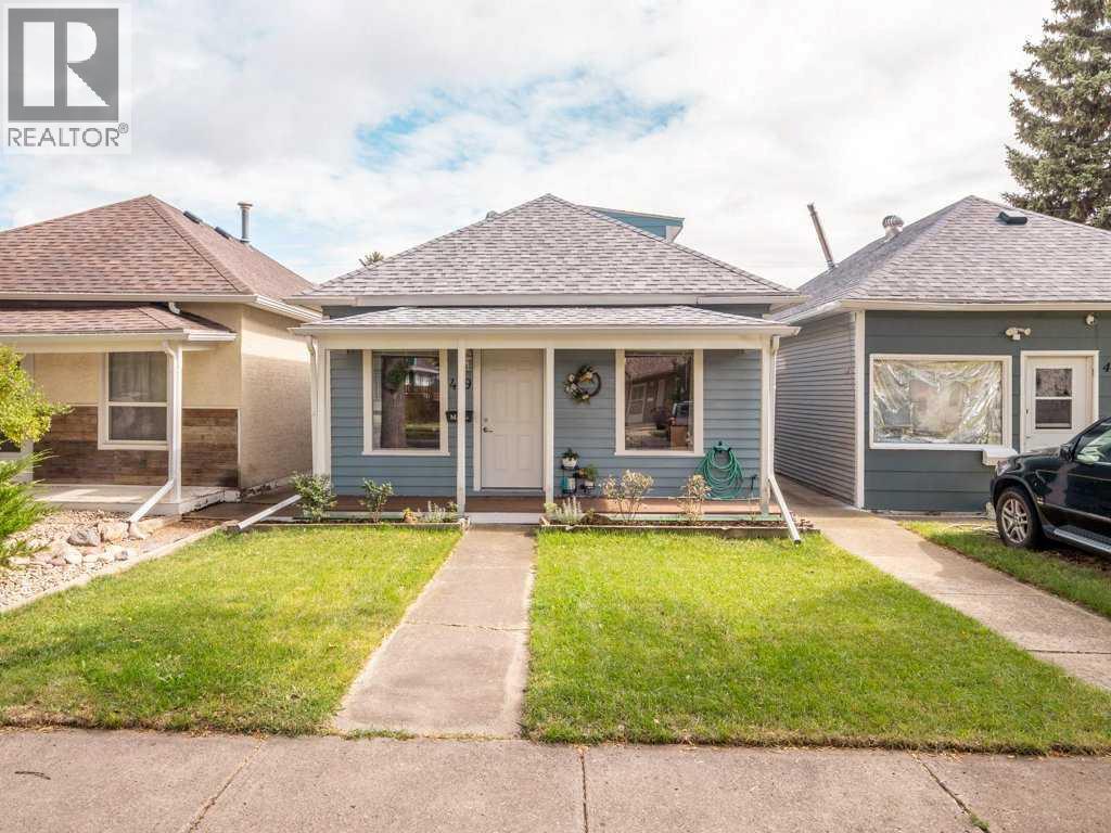 419 12B Street N photo 2