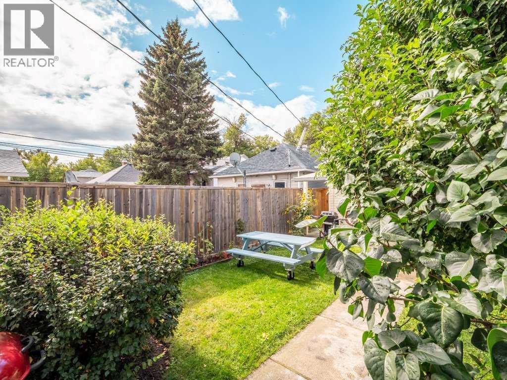 419 12B Street N photo 39
