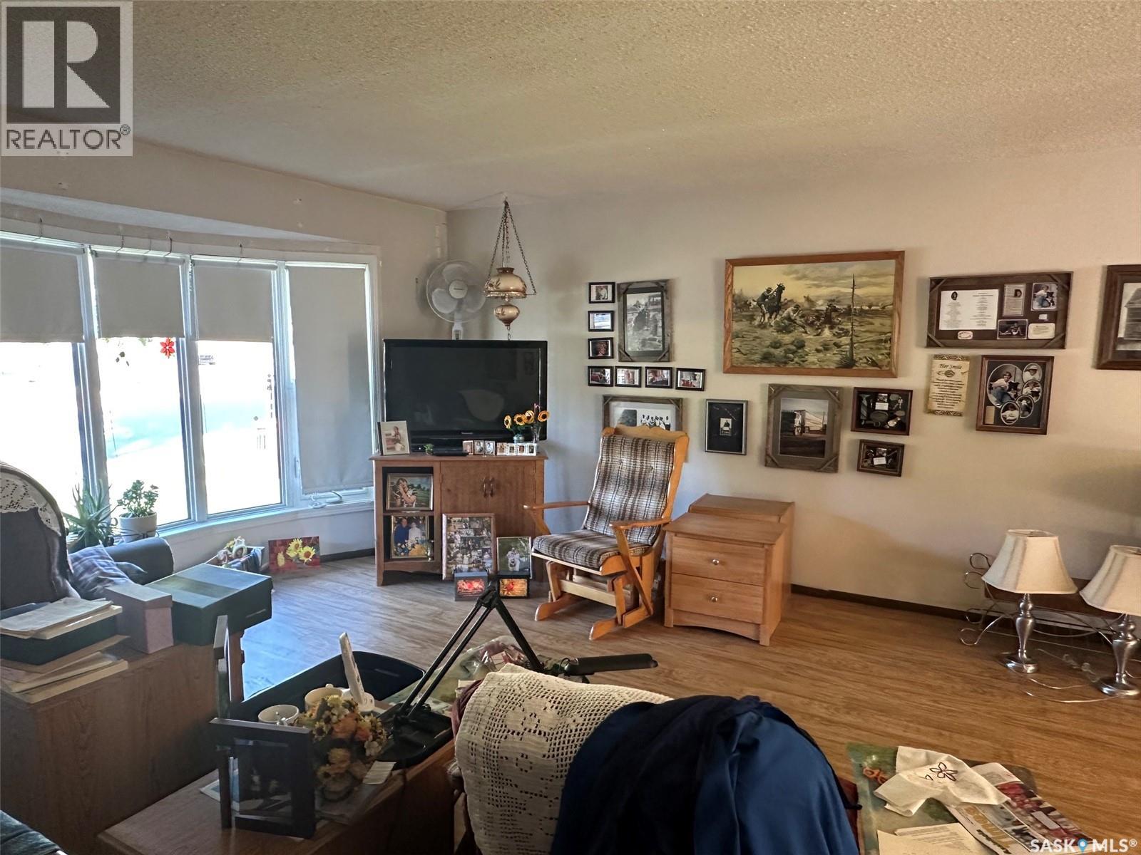 105 EMPIRE ROAD, Assiniboia — photo 10