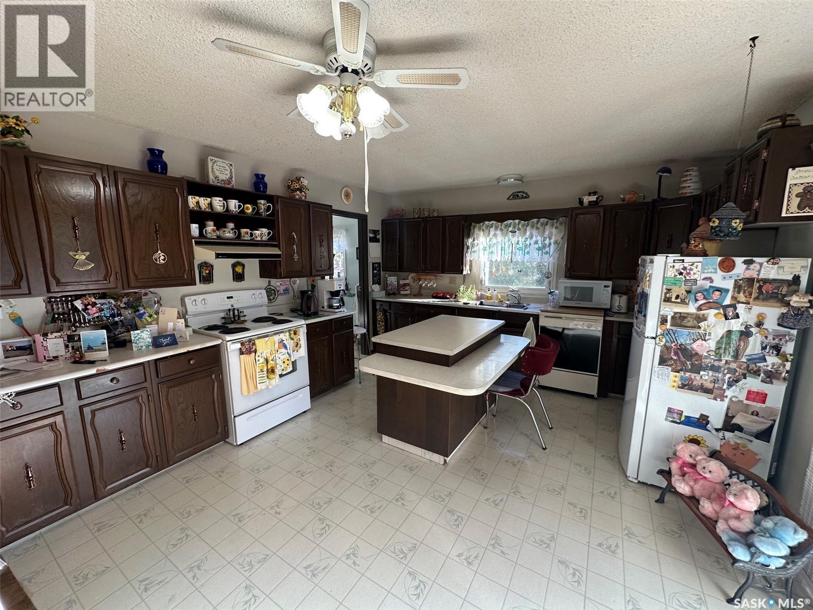 105 EMPIRE ROAD, Assiniboia — photo 4