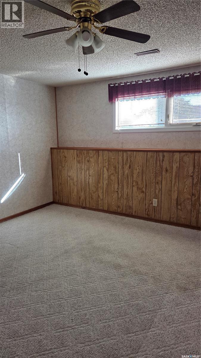 1546 Hochelaga STREET W, Moose Jaw — photo 19