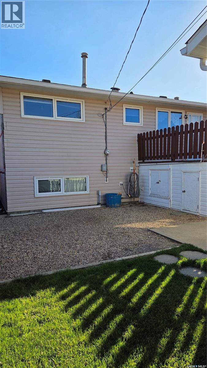 1546 Hochelaga STREET W, Moose Jaw — photo 28