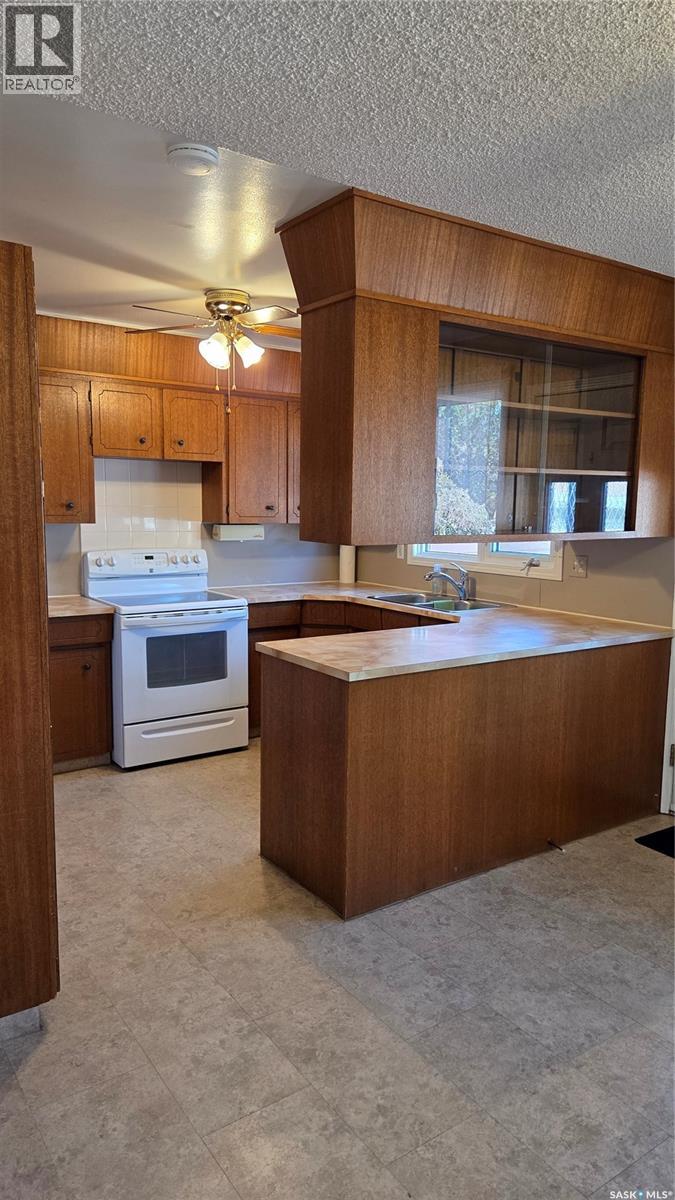 1546 Hochelaga STREET W, Moose Jaw — photo 6