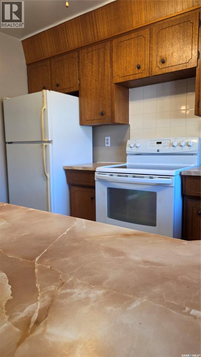 1546 Hochelaga STREET W, Moose Jaw — photo 7