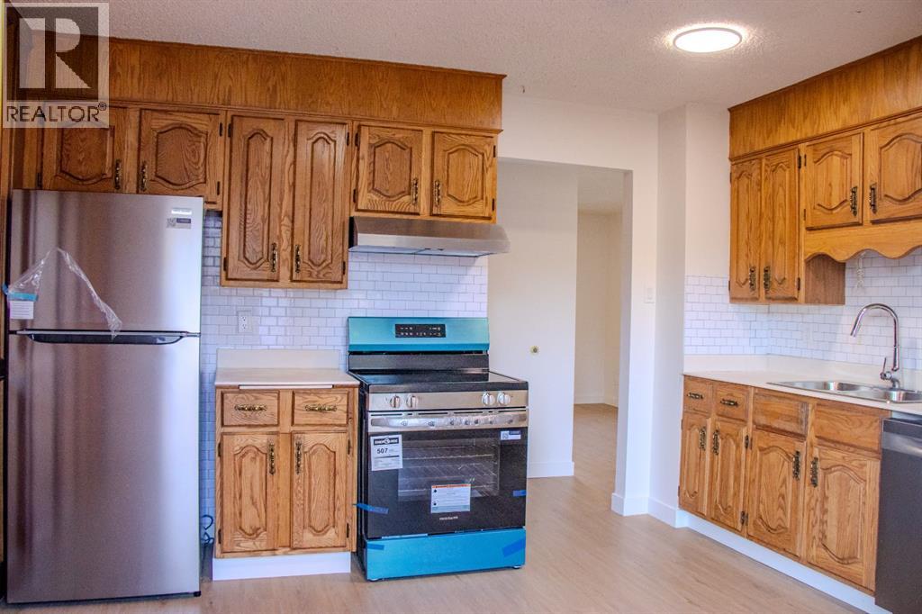 471 78 Avenue NE - photo 5