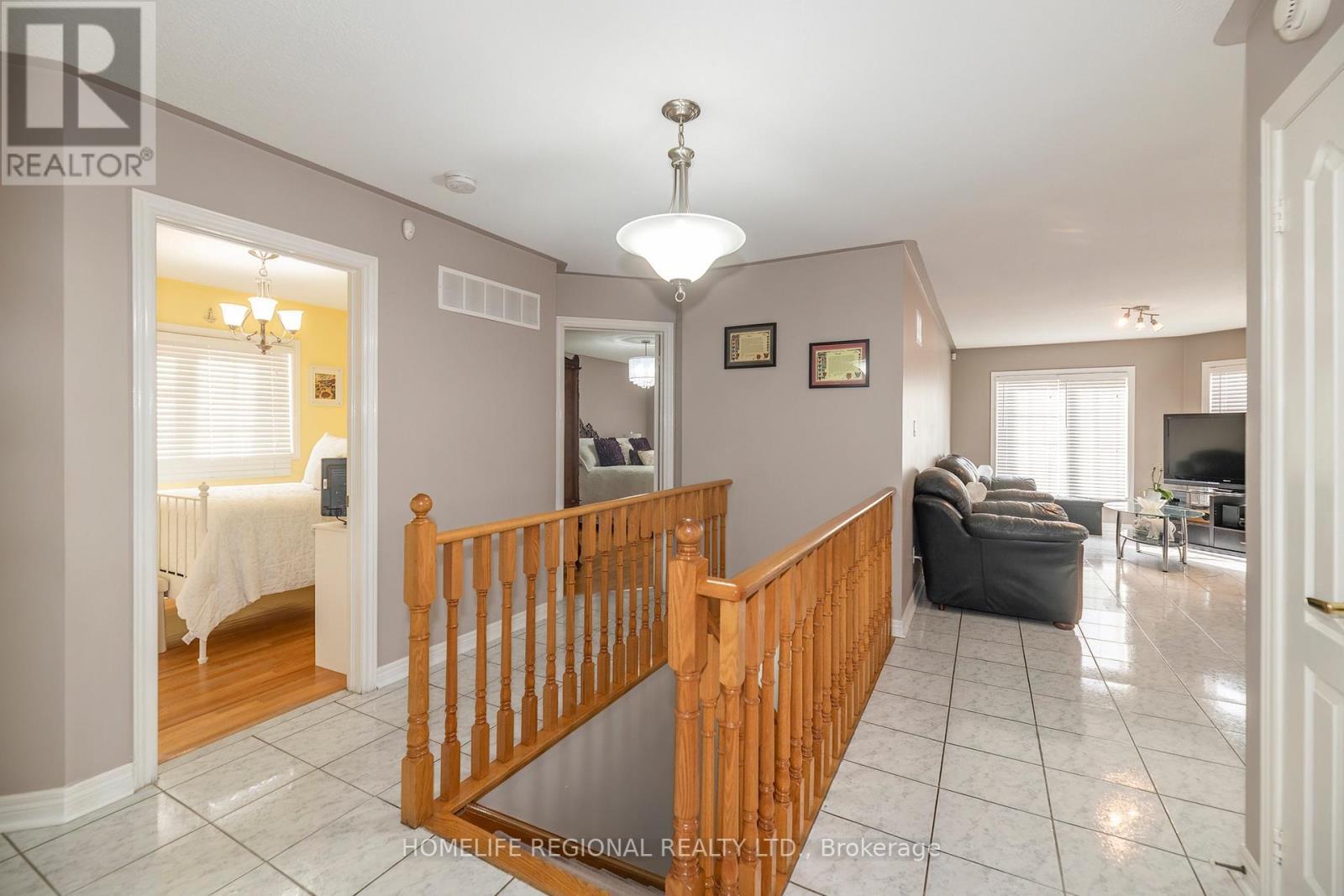 40 ARNOLD CRESCENT - 21