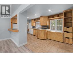 4pc Bathroom - 18 Collingwood Place Nw, Calgary, AB T2L0P9 Photo 9