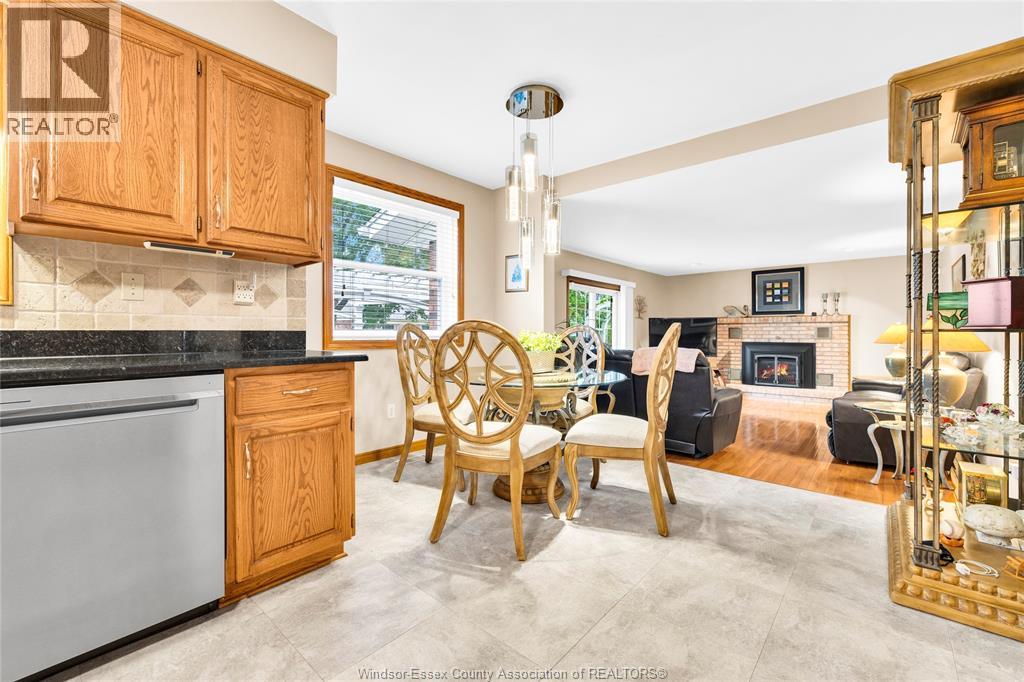 219 Hyde Park - Image 11