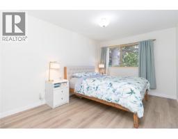 Kitchen - 43 840 Craigflower Rd, Esquimalt, BC V9A2X1 Photo 6