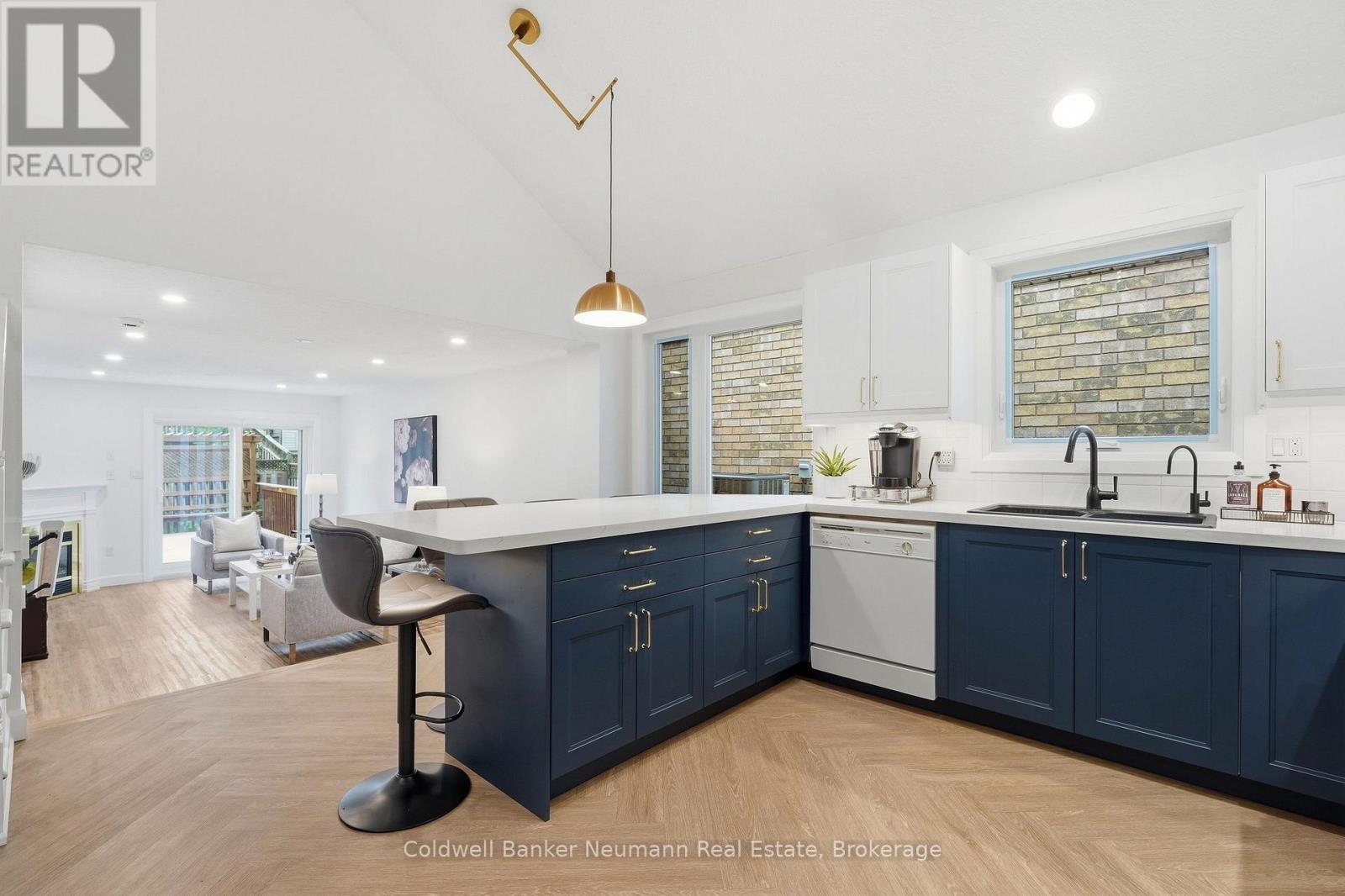 20 TRAILBROOK LANE - 11