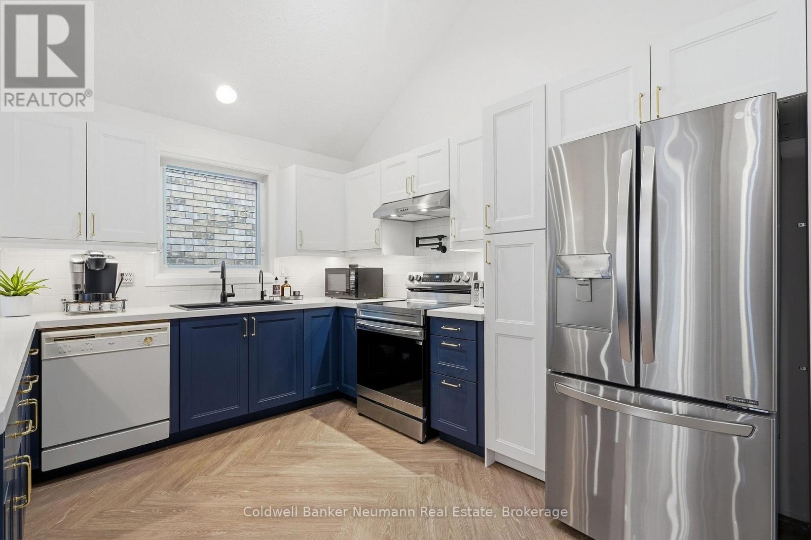 20 TRAILBROOK LANE - 12