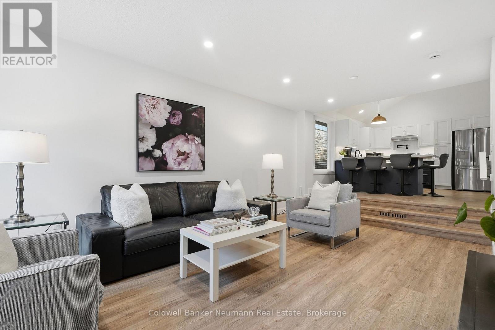 20 TRAILBROOK LANE - 18