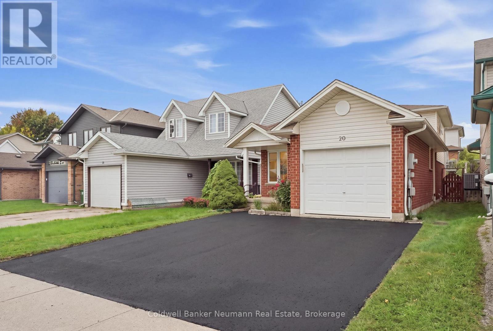 20 TRAILBROOK LANE - 44