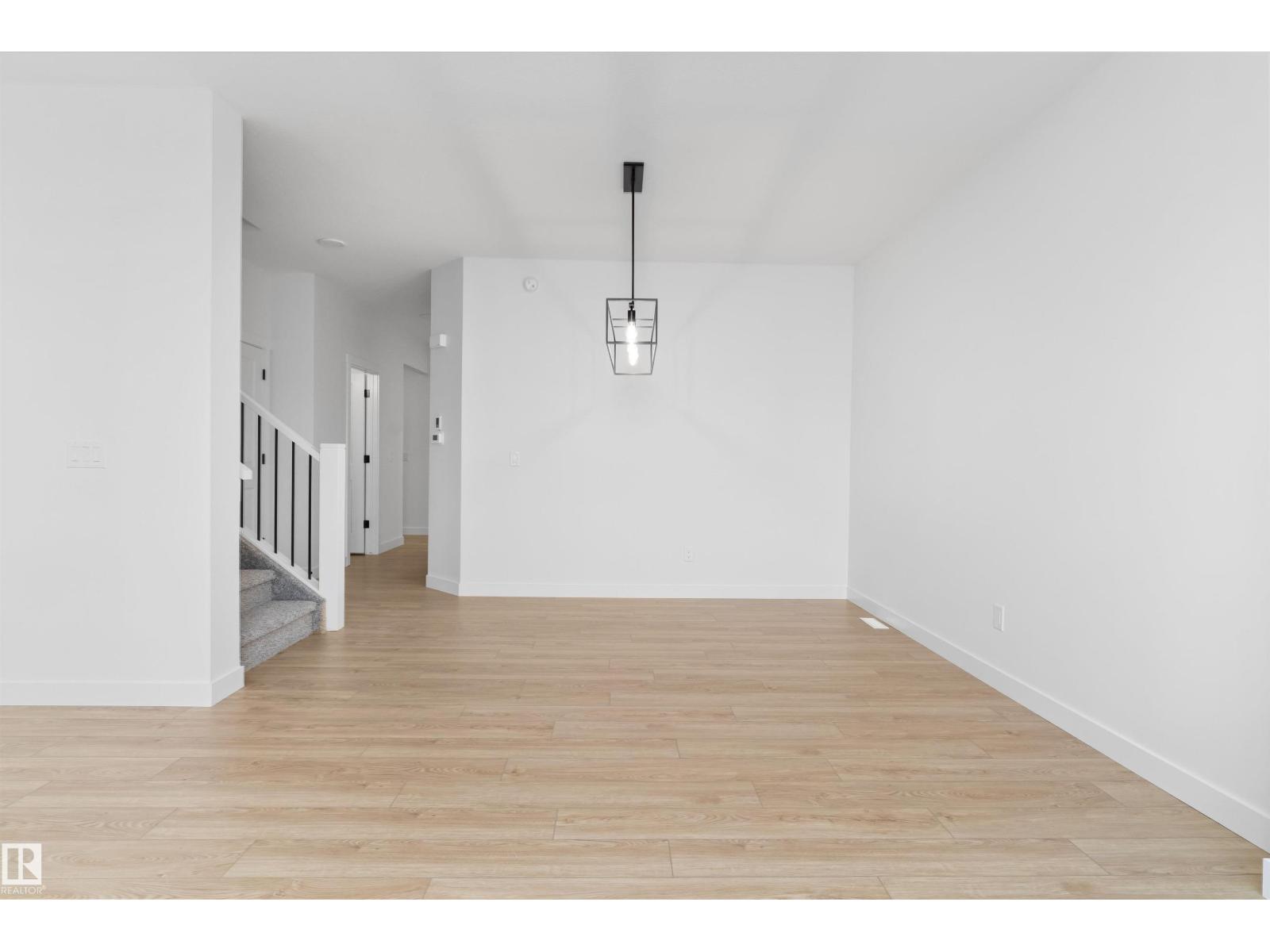 4228 63 ST - Image 13