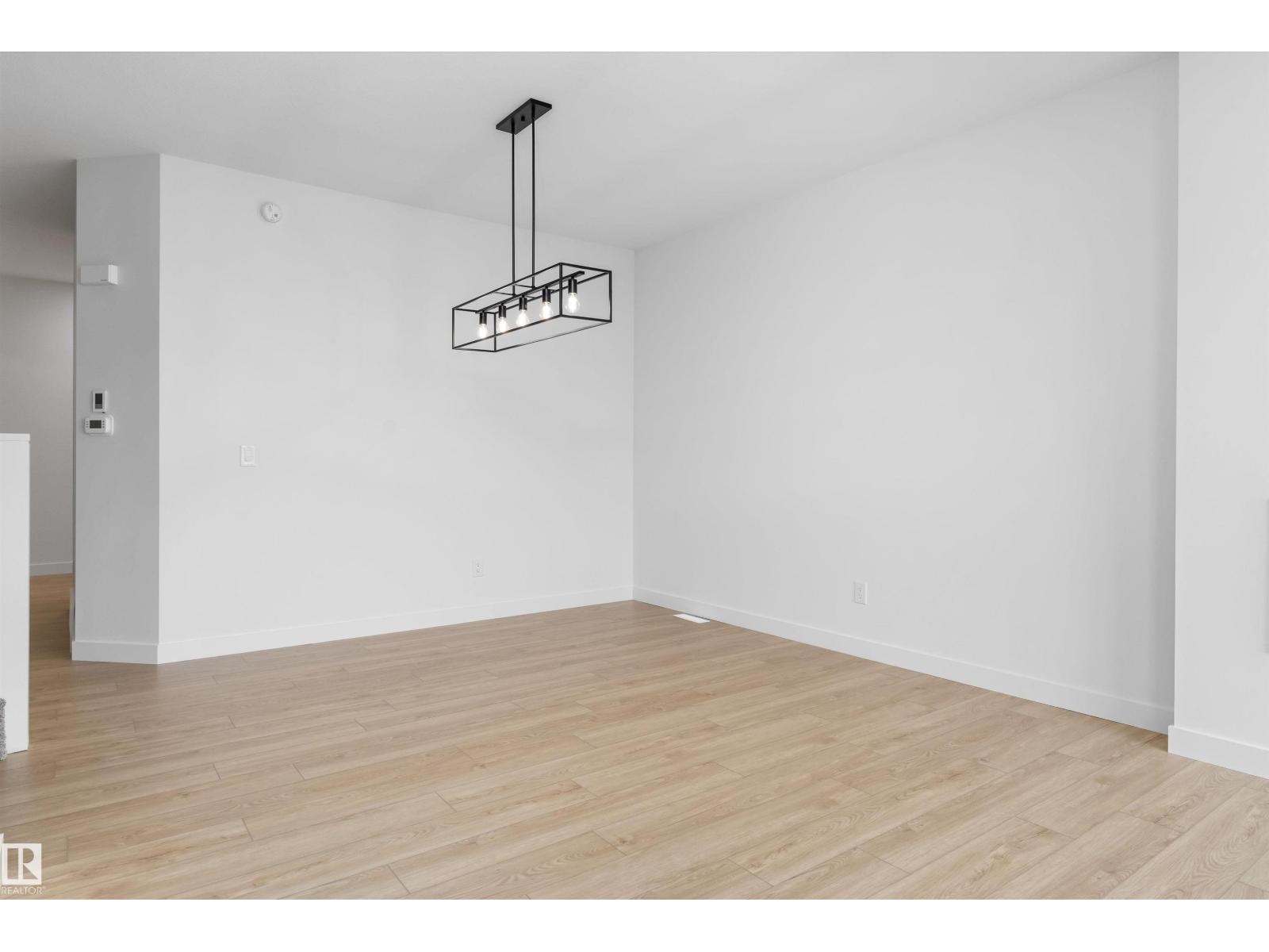 4228 63 ST - Image 14