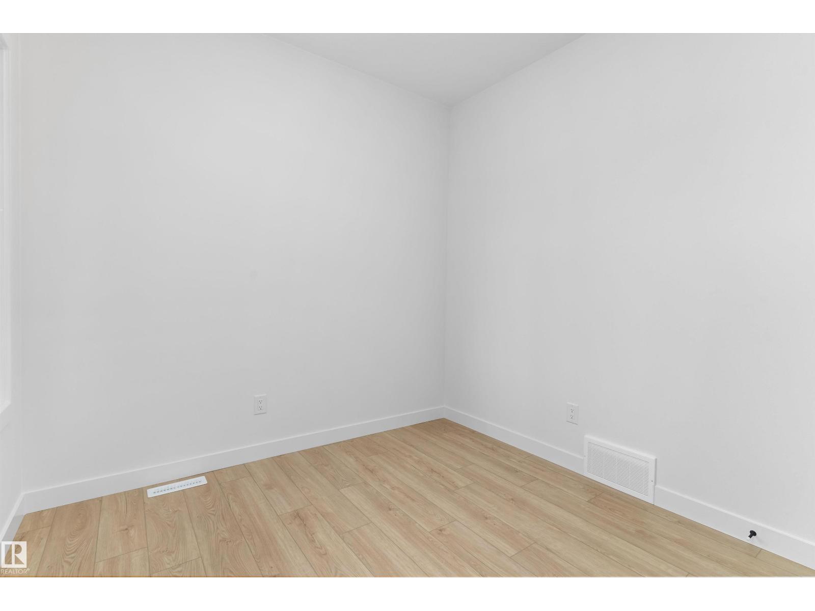 4228 63 ST - Image 17
