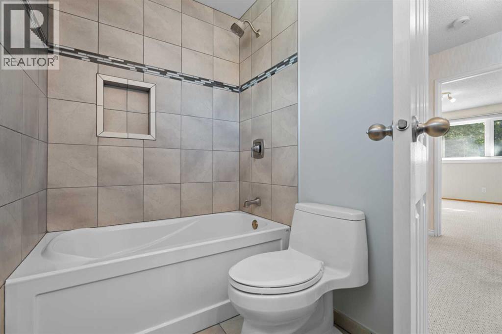 135 Queensland Road SE - photo 28