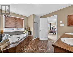 325 Upcountry Drive E, Ottawa, ON K2S2H6 Photo 39