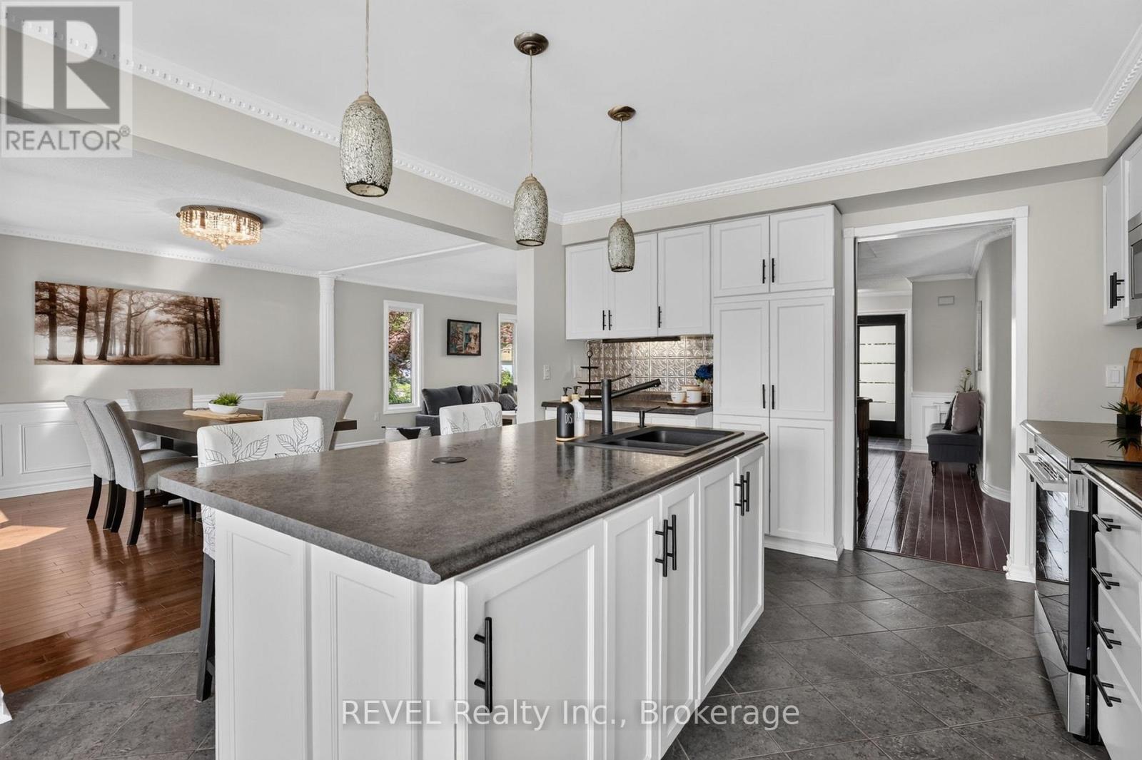10 MEADOWBROOK LANE - Image 15