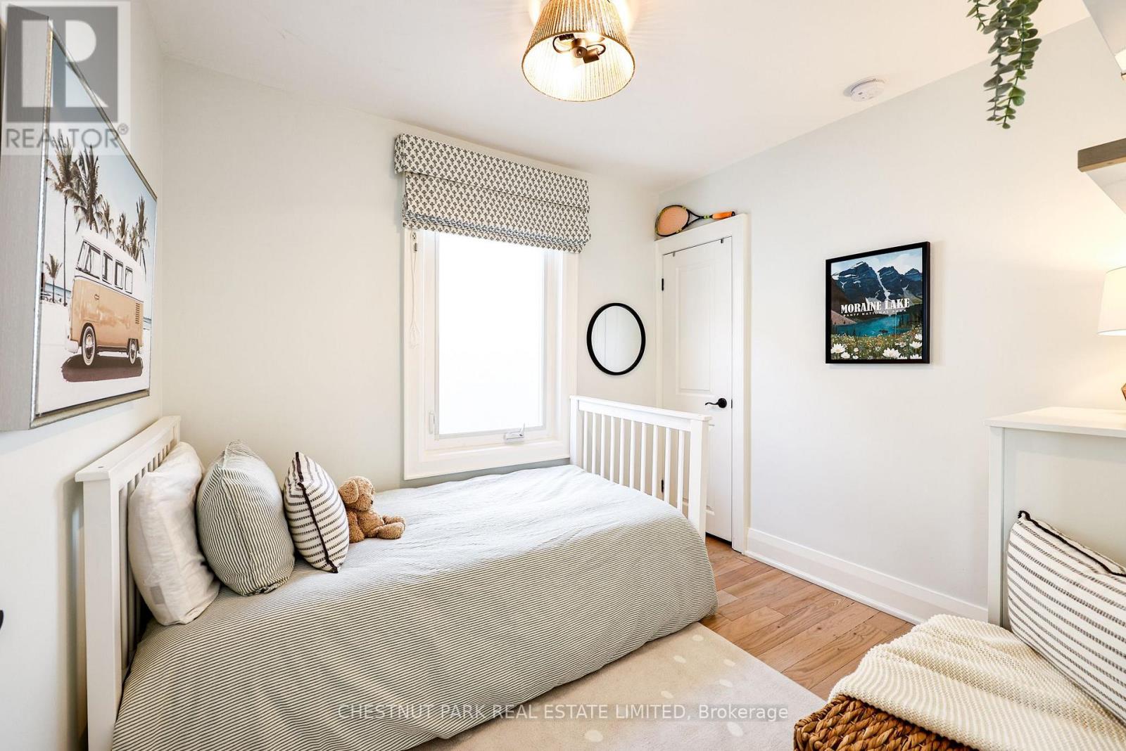 413 HILLSDALE AVENUE E - Image 23