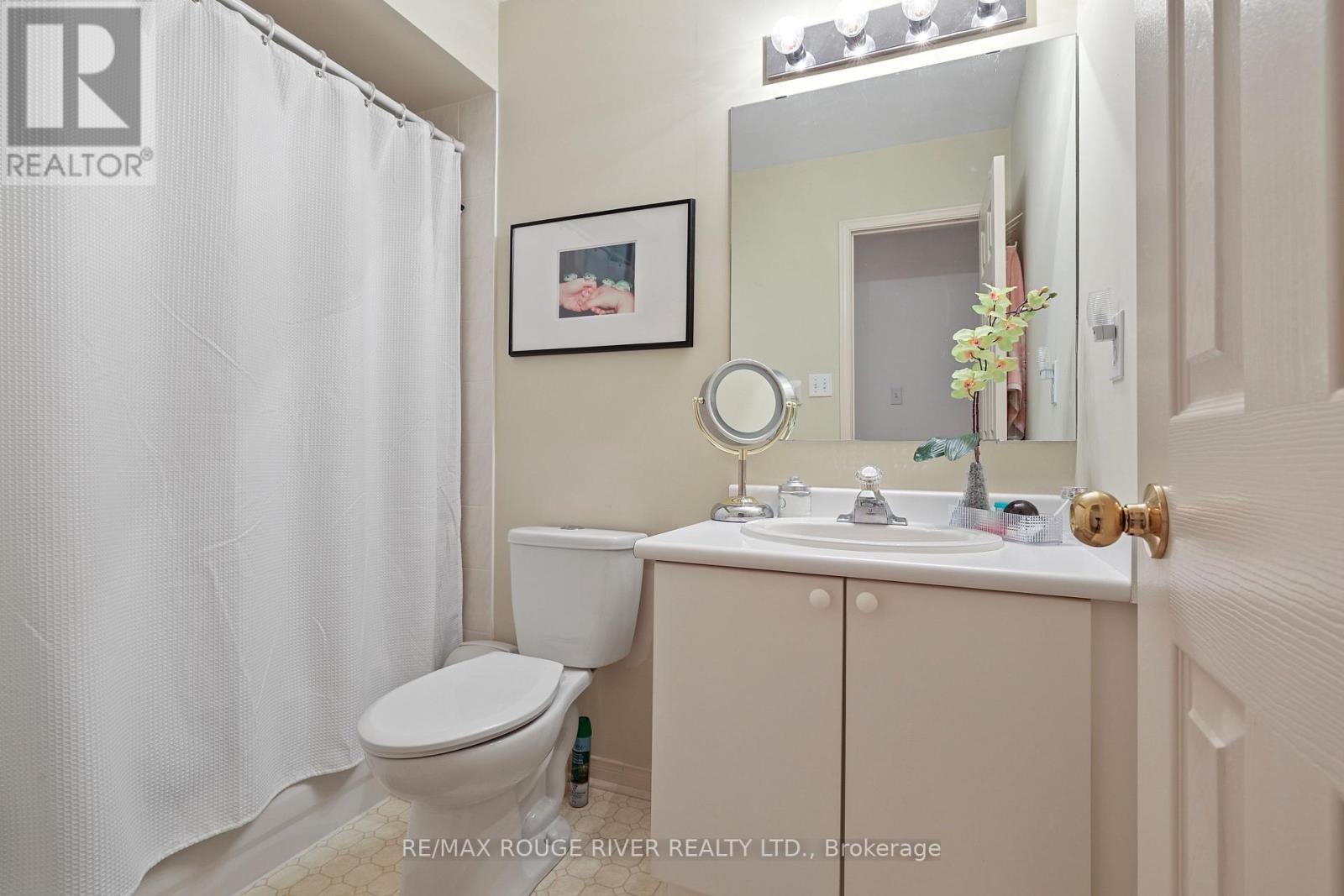1543 OTONABEE DRIVE - 29