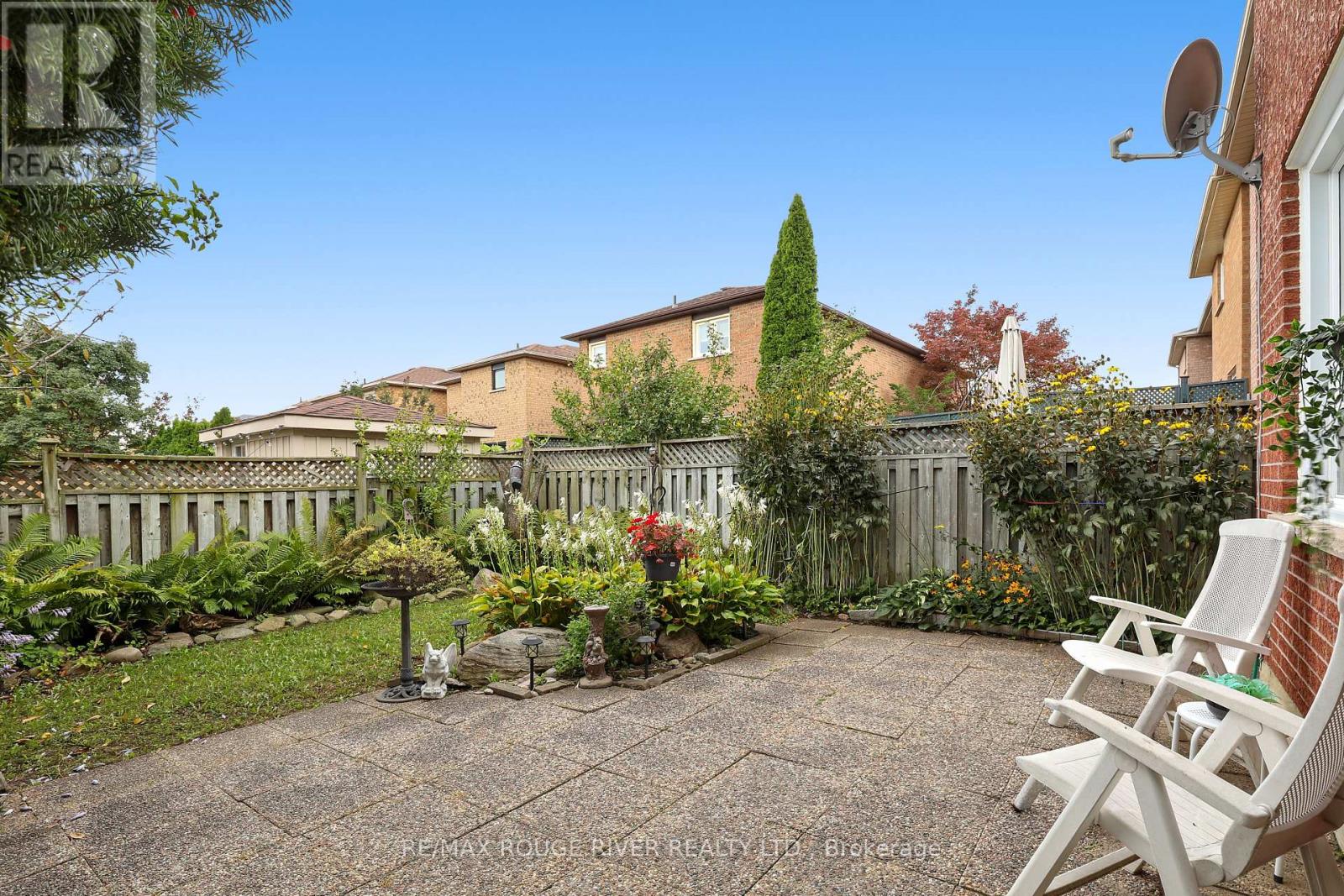 1543 OTONABEE DRIVE - 31