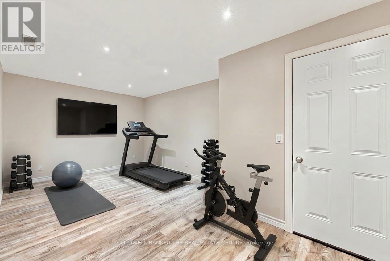 25 MANOR FOREST ROAD - Image 31