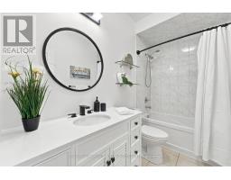 25 Manor Forest Road, East Gwillimbury, ON L0G1M0 Photo 22