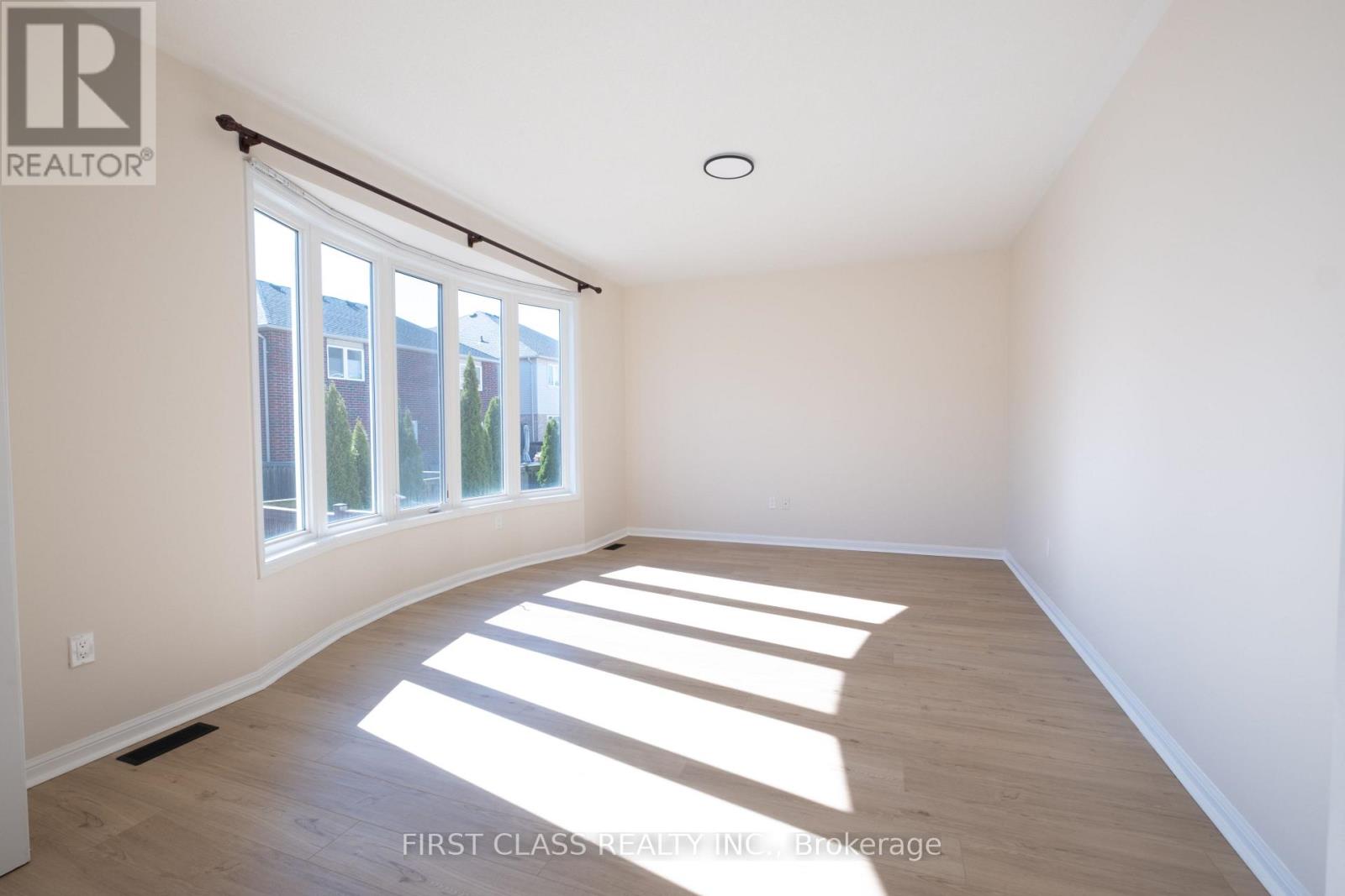 Photo of 518 WETTLAUFER TERRACE