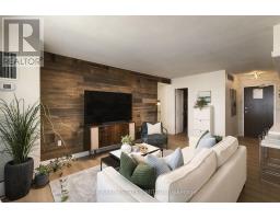 1904 - 135 Marlee Avenue, Toronto, ON M6B4C6 Photo 9