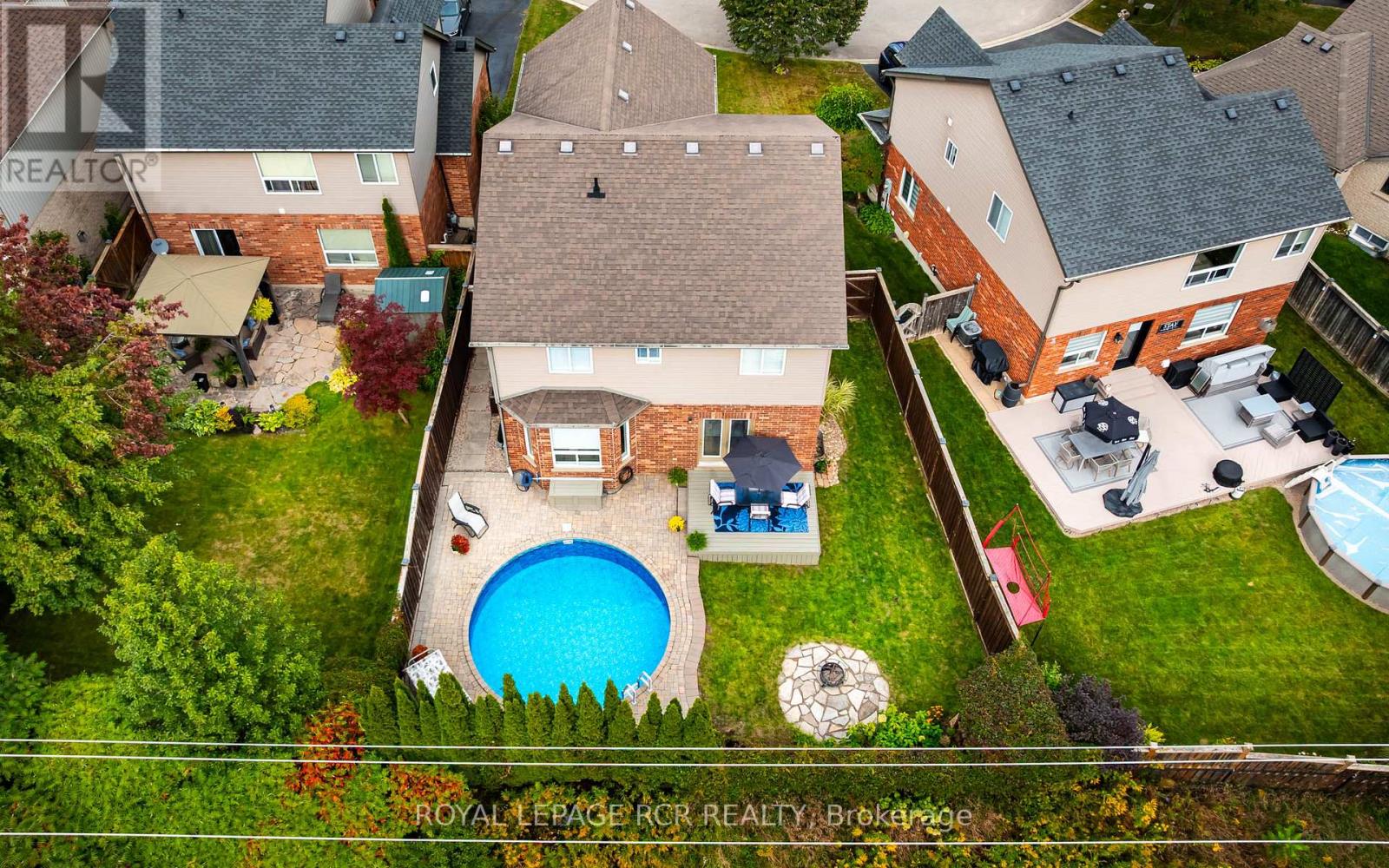 12 MAUDE COURT - 23